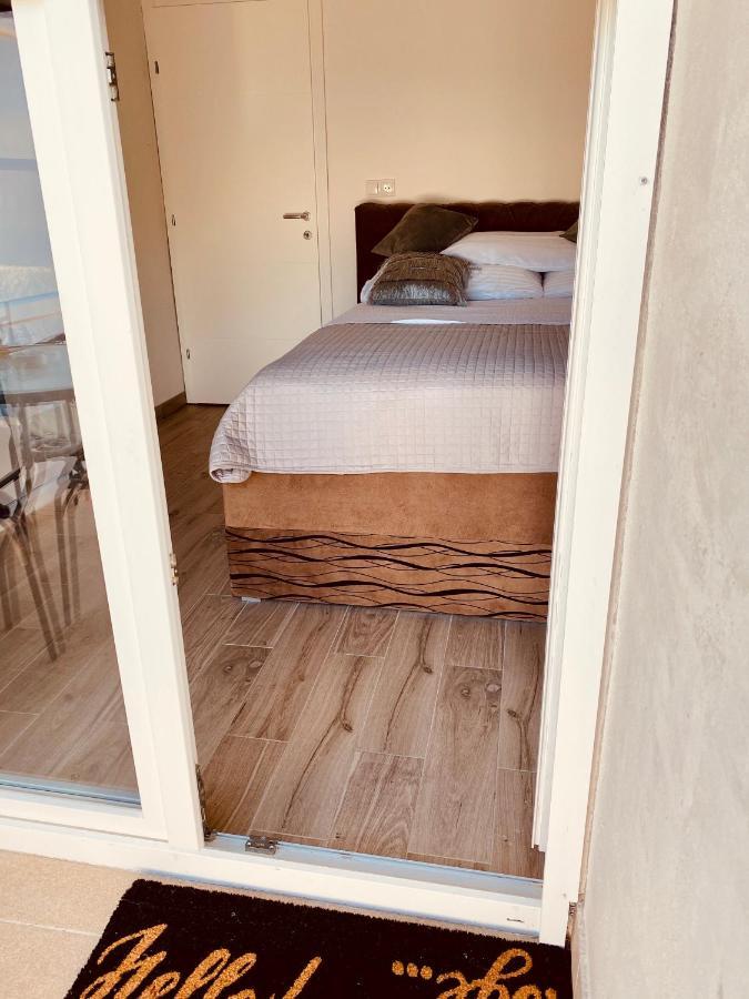Apartment Elena Donji Okrug  Eksteriør billede