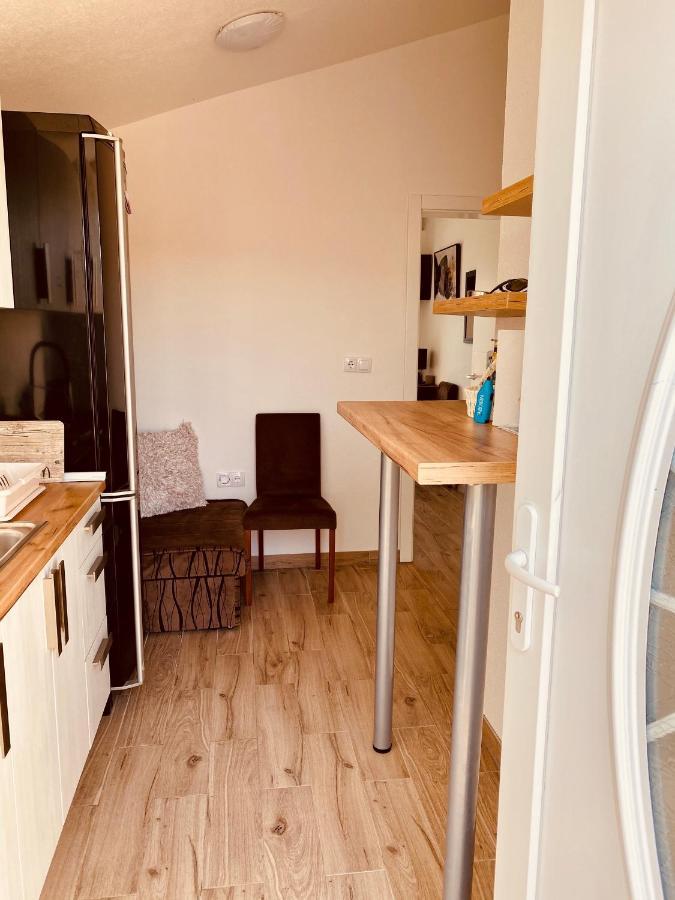 Apartment Elena Donji Okrug  Eksteriør billede